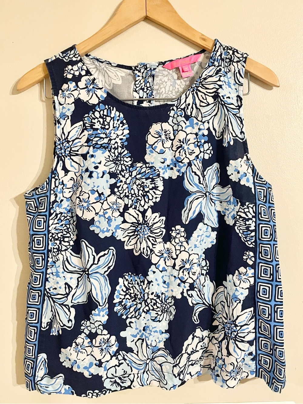 Lilly Pulitzer Navy Blue Floral Sleeveless Camisole